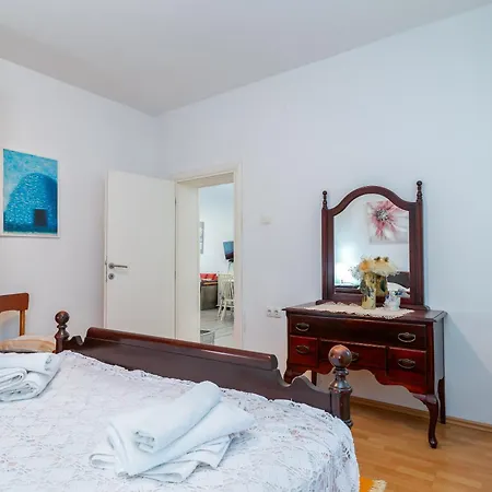Duje Apartman
