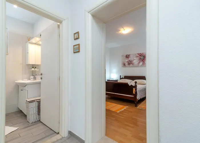 Duje Apartman Trogir