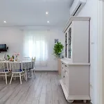 Duje Apartmán *